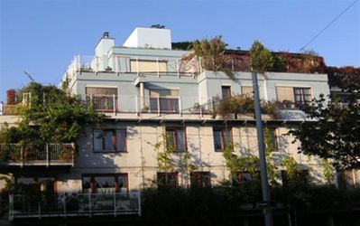 Glück gelingt selten allein – Wohnheim der Gemeinschaft B.R.O.T. - Wien Hernals, Helmuth Schattovits