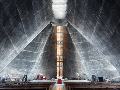 Kathedrale St. Marien in Tokio, Architektur: Kenzo Tange