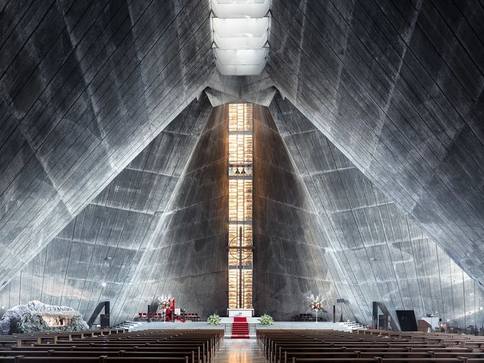 Kathedrale St. Marien in Tokio, Architektur: Kenzo Tange