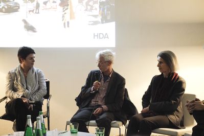 vlnr: Franziska Leeb, Architekturpublizistin Wien, Joost Meuwissen, Professor für Städtebau an der TU Graz, Ingrid Mayr, Architektin