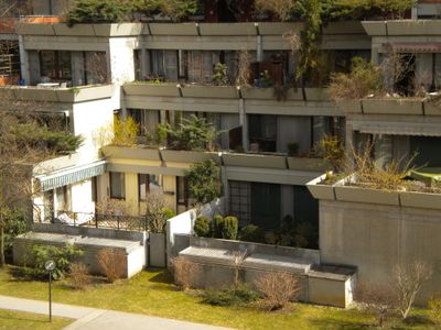 Häuser schaun: Ausstellung Wohnmodelle. Experiment und Alltag im stadtmuseumgraz sowie Terrassenhaussiedlung / Werkgruppe Graz 1972 - 1978