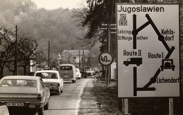 Ausstellung „Gastarbajteri. 40 Jahre Arbeitsmigration“ (Initiative Minderheiten/Wien Museum, 2004). Aus der Station „Gastarbeiterroute“ von Peter Payer. Fotoarchiv: Kleine Zeitung, Graz  Mit freundlicher Genehmigung der Initiative Minderheiten