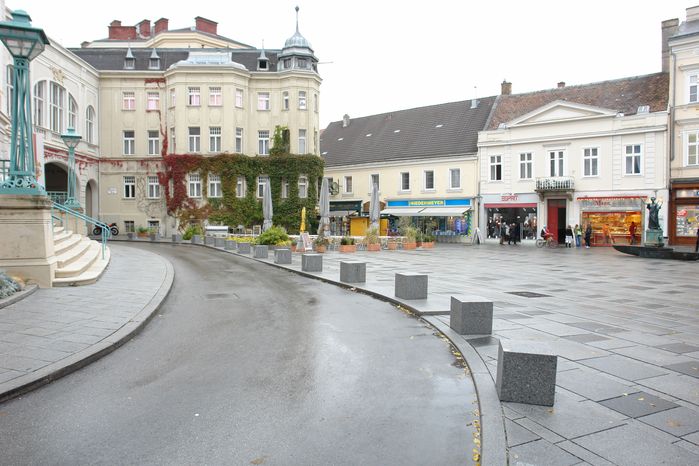 Theaterplatz Baden; Arch: Gerhard Lindner
