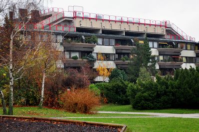 Harry Glück - Wohnbauten – Das Foto kann in pressetauglicher Qualität zur kostenlosen Weiterverwendung im Zusammenhang mit dieser Veranstaltung, bei Copyright-Nennung © Reinhard Seiß, 2015, bei ORTE per E-Mail bestellt werden.