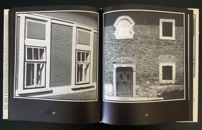 "Naive Architektur in Niederösterreich" (1977) 
 S.158 Putzfassade in Markersdorf
 S.159 Putzfassade mit Sichtziegelmauerwerk in Au